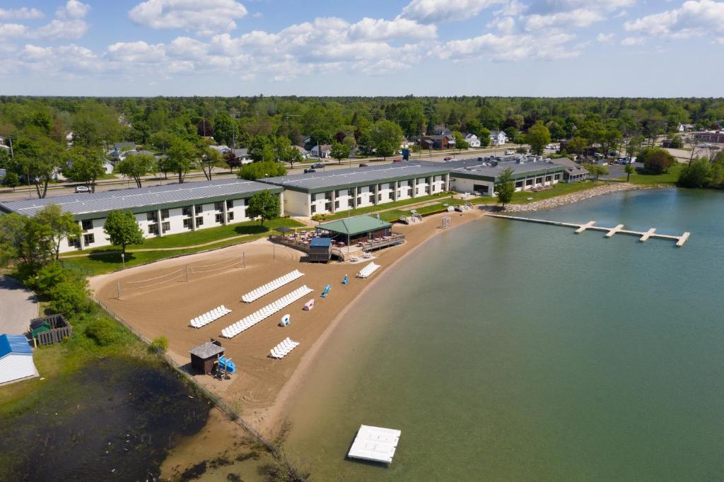 Tawas Bay Beach Resort Main image 1